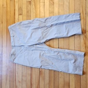 Old Navy women's tan capris size 10